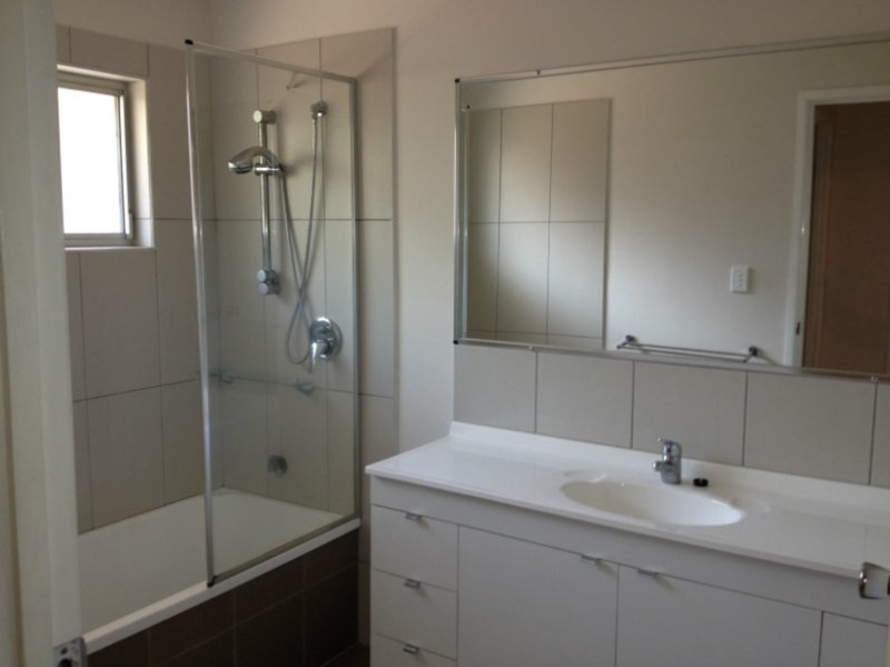 22 Village Drive, Daisy Hill QLD 4127