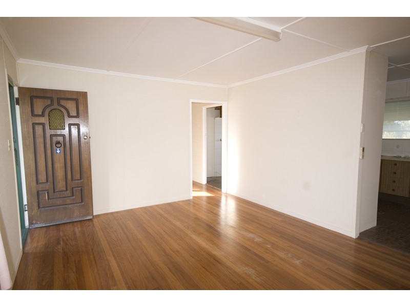 10 Auster Street, Redbank QLD 4301