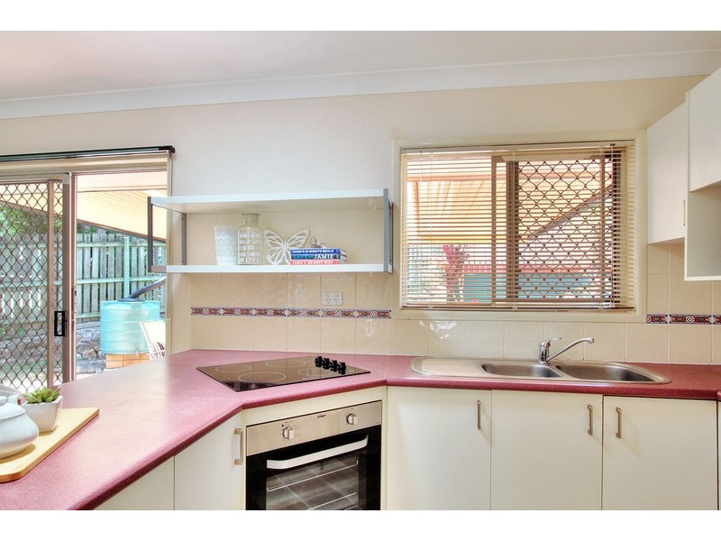 7 Juanita Grove, Springwood QLD 4127