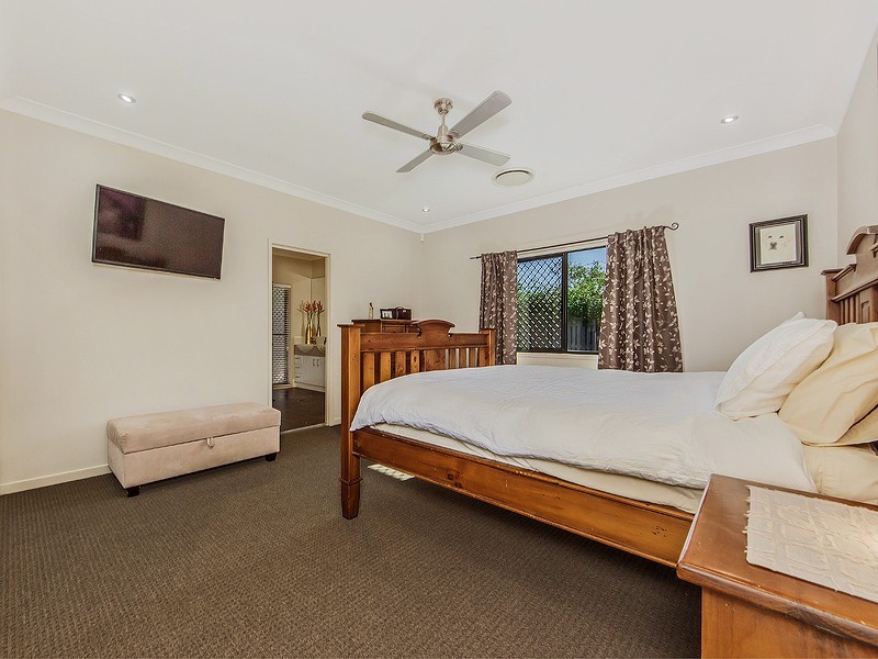 15 Rockford Drive, Bellbird Park QLD 4300
