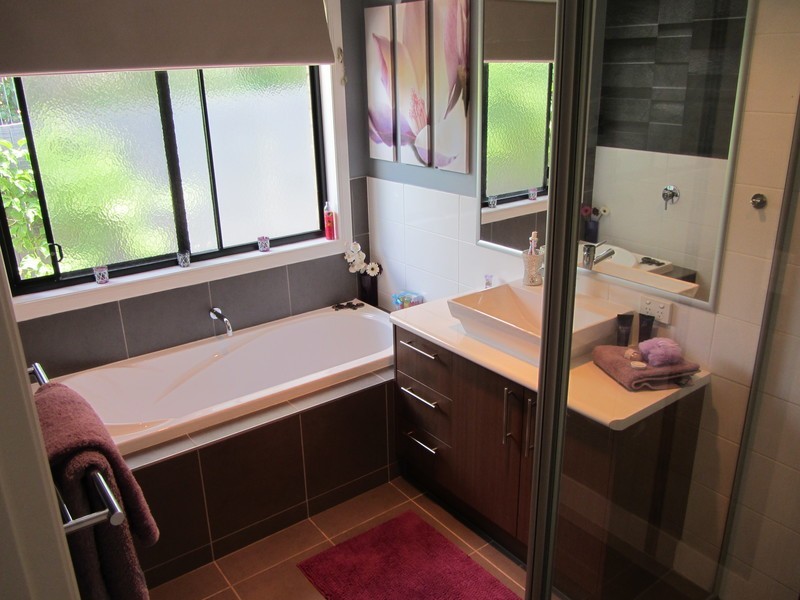 49 Farren Street, Camira QLD 4300