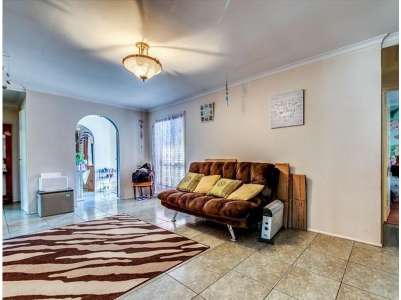 4 Chetwynd Street, Redbank Plains QLD 4301