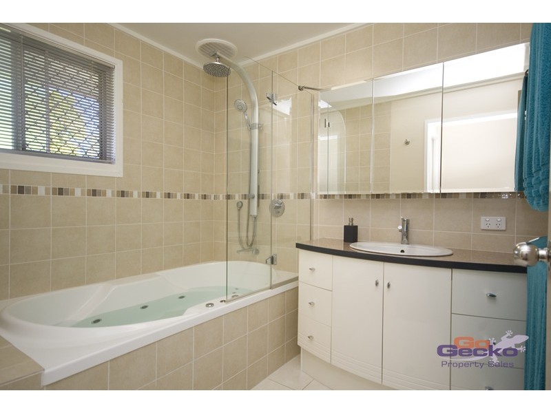26 Hayden Street, Riverview QLD 4303