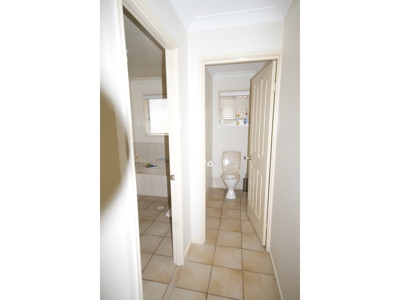 9 Bannister Place, Forest Lake QLD 4078