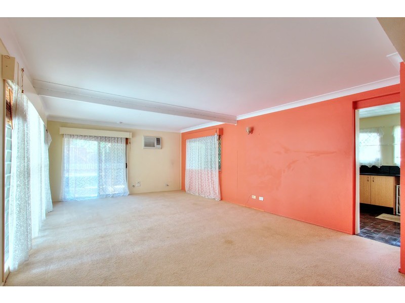 6 Leonard Street, Kingston QLD 4114