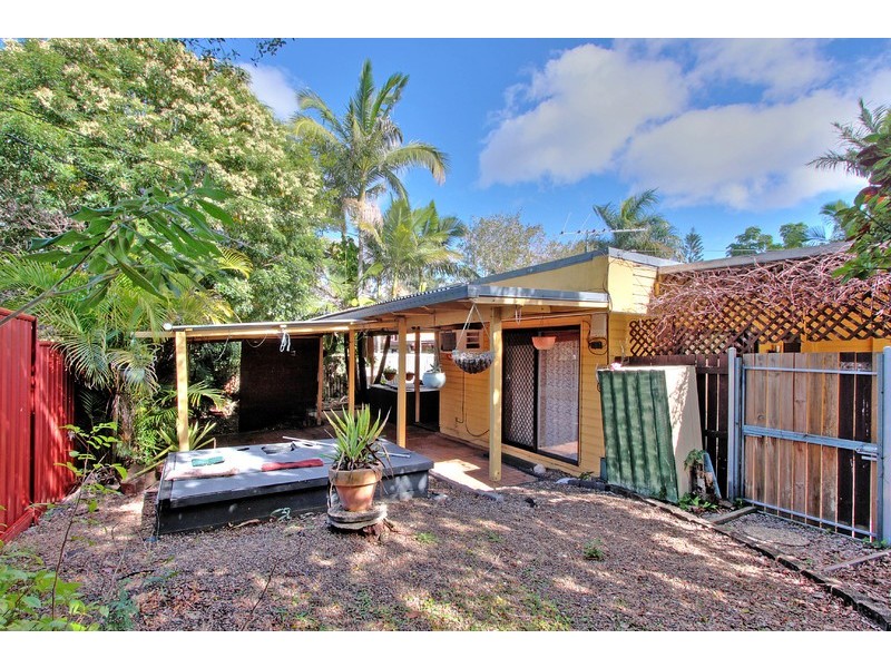 6 Leonard Street, Kingston QLD 4114