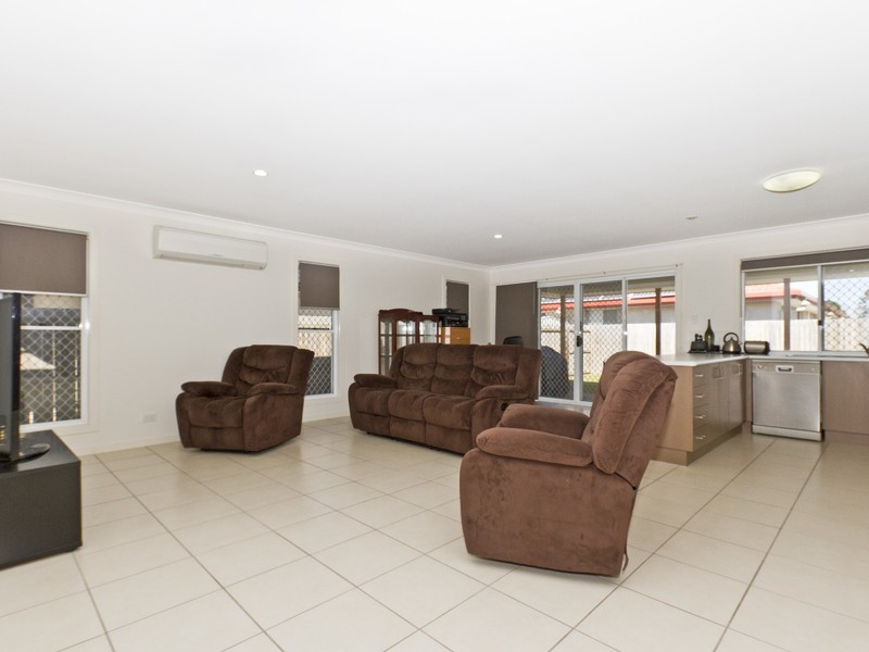 5 Kenilworth Crescent, Waterford QLD 4133