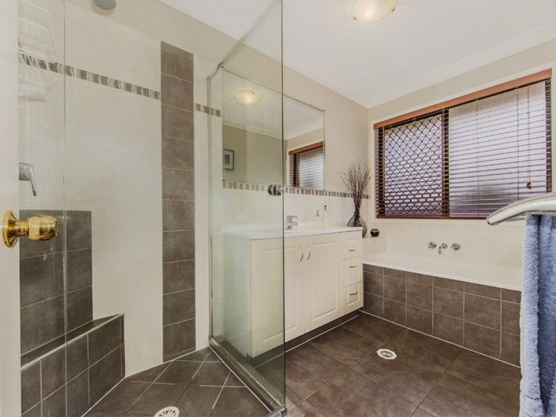 10 McDermott Street, Augustine Heights QLD 4300