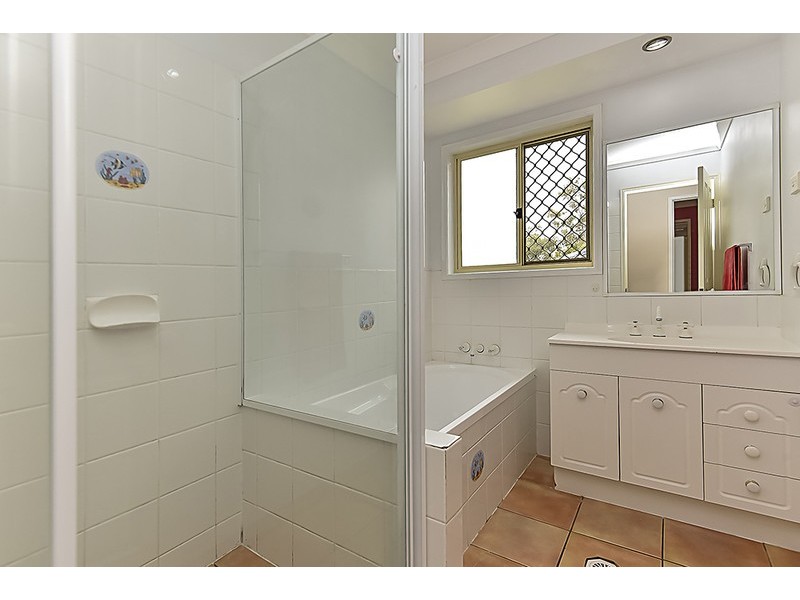 59 Loane Drive, Edens Landing QLD 4207