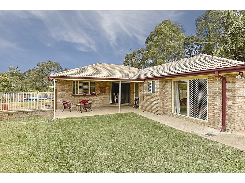 59 Loane Drive, Edens Landing QLD 4207