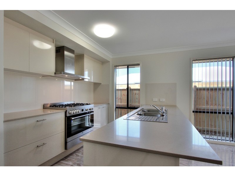 17 South Quarter Drive, Loganlea QLD 4131