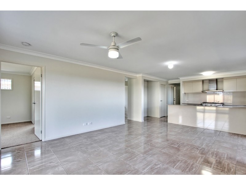 17 South Quarter Drive, Loganlea QLD 4131