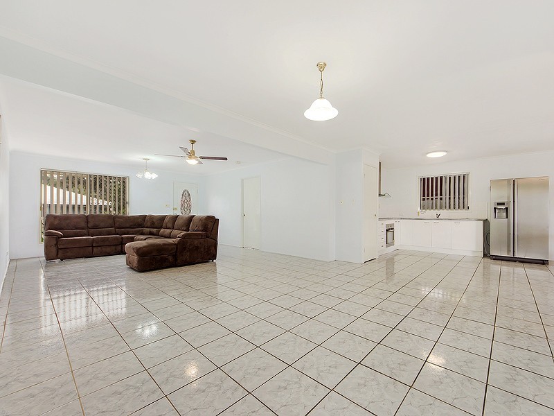 148 Eugene Street, Bellbird Park QLD 4300