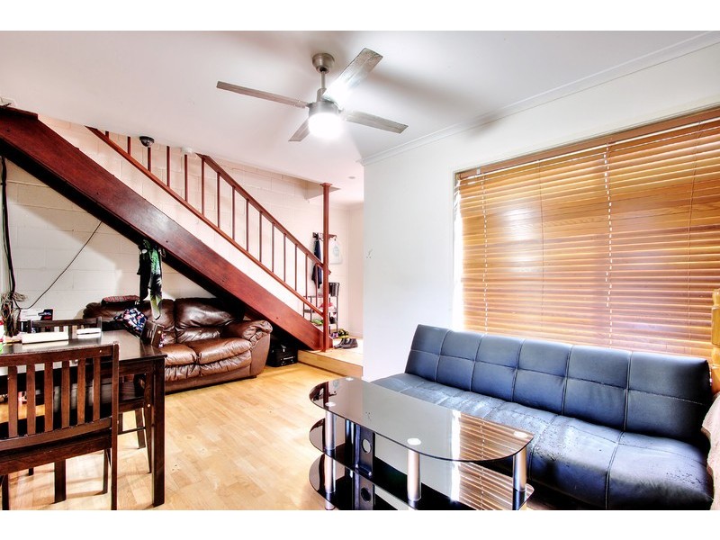 1/111 Station Road, Woodridge QLD 4114