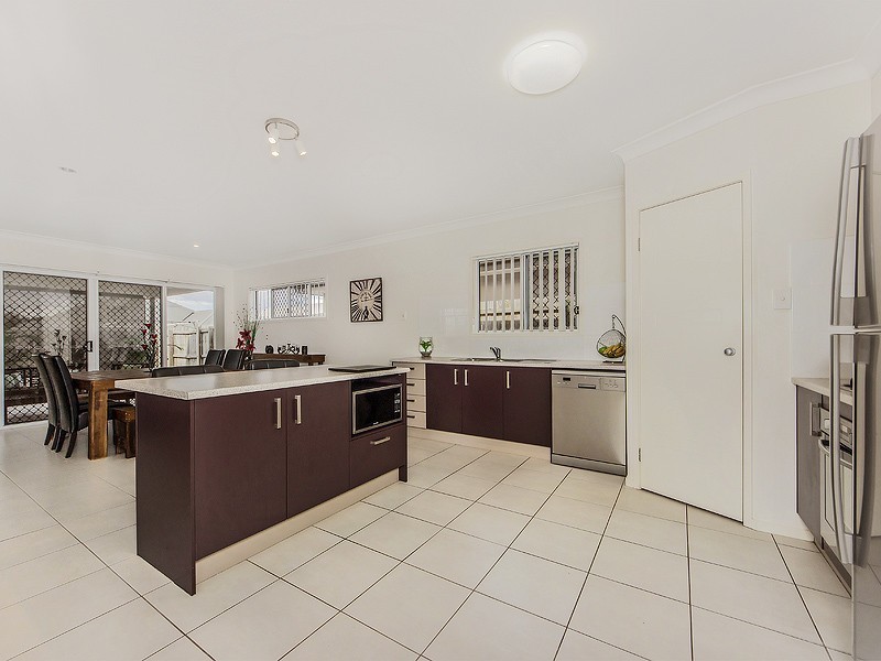 62 Carnarvon Avenue, Springfield Lakes QLD 4300