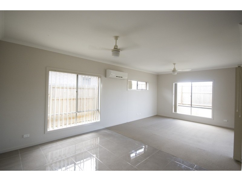 7 Francisca Drive, Augustine Heights QLD 4300