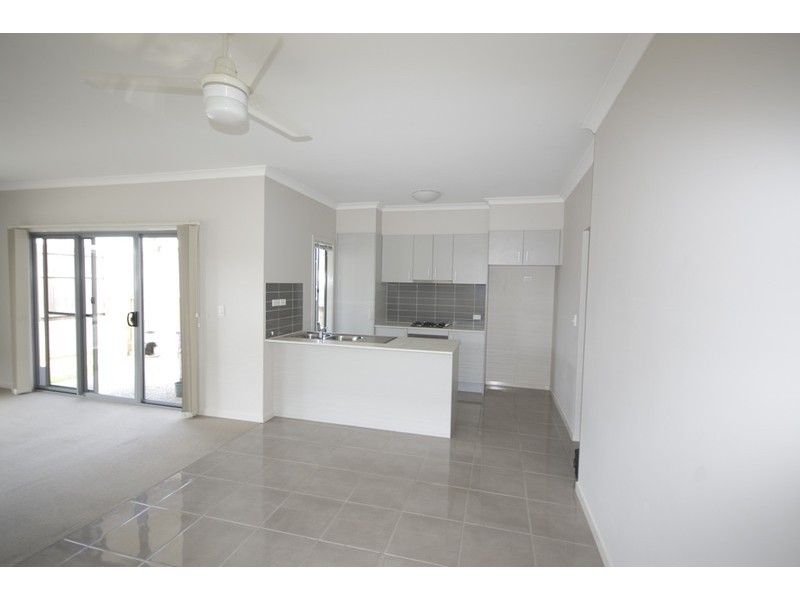 7 Francisca Drive, Augustine Heights QLD 4300