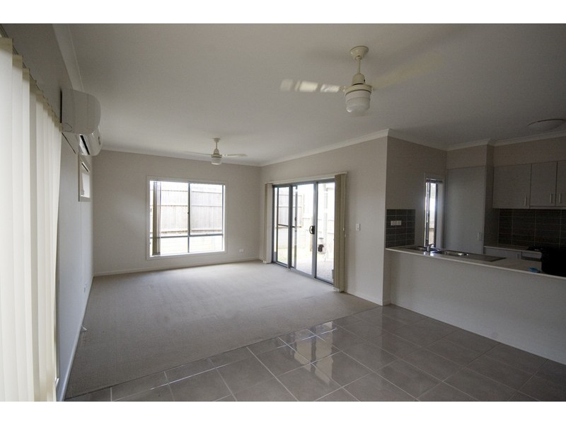 7 Francisca Drive, Augustine Heights QLD 4300