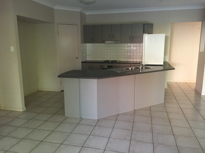 2 Karinya Court, Redland Bay QLD 4165