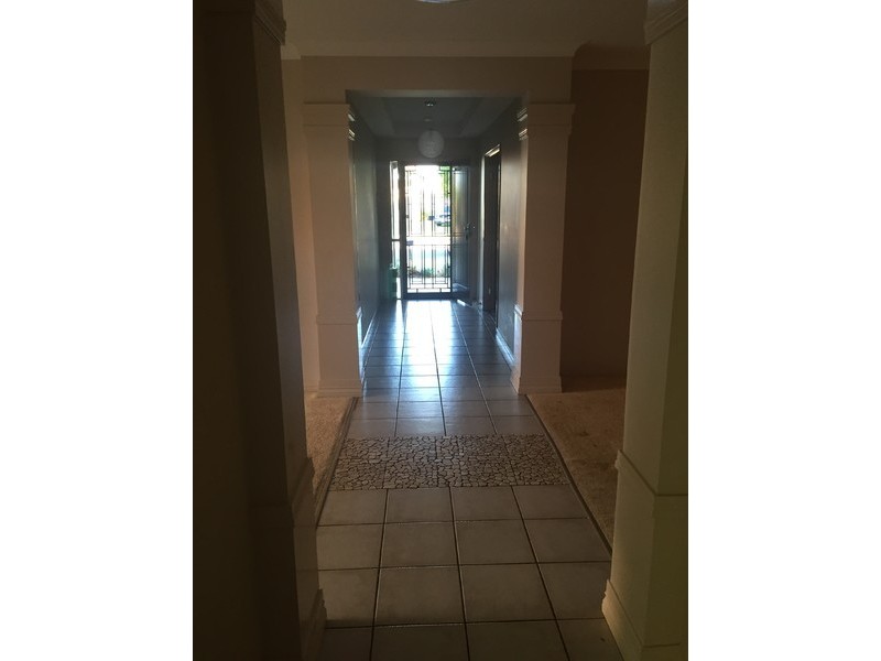 2 Karinya Court, Redland Bay QLD 4165