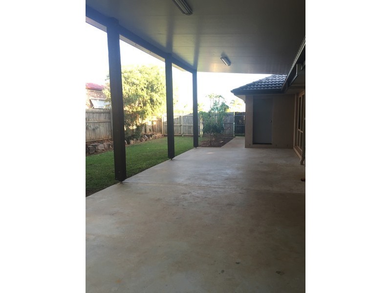 2 Karinya Court, Redland Bay QLD 4165
