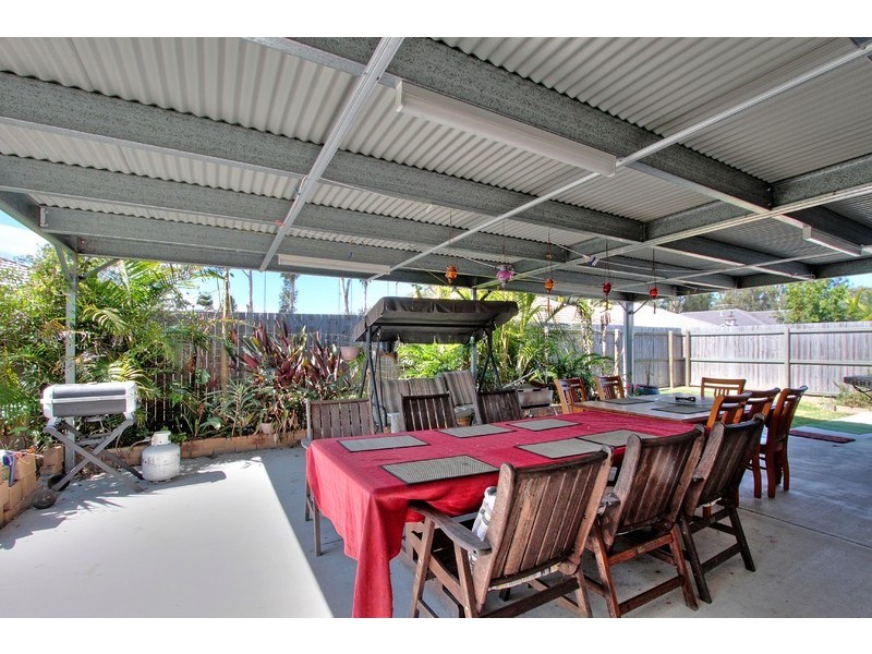 27 Kenilworth Crescent, Waterford QLD 4133