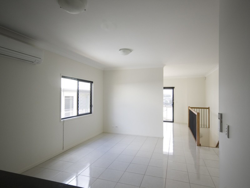 9 Peppermint Court, Springfield Lakes QLD 4300