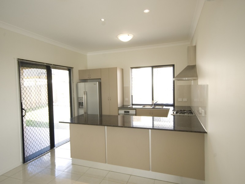 9 Peppermint Court, Springfield Lakes QLD 4300