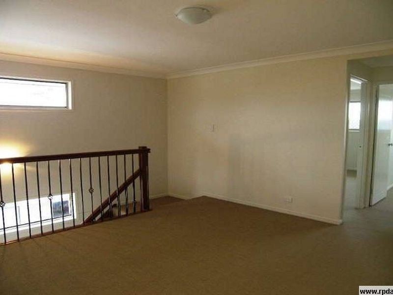 222 Lakeside Avenue, Springfield Lakes QLD 4300