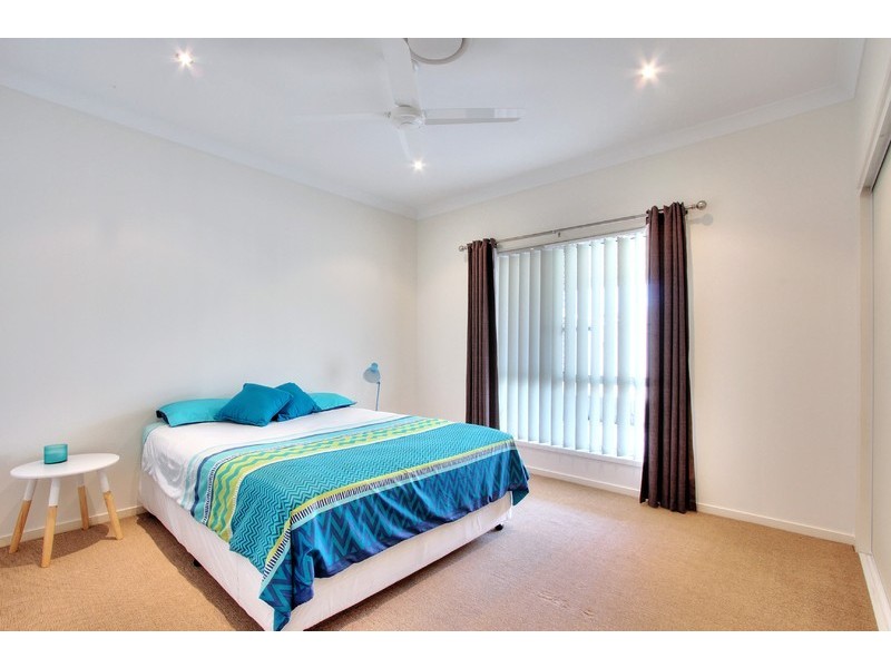 30 Sanctuary Parkway, Waterford QLD 4133