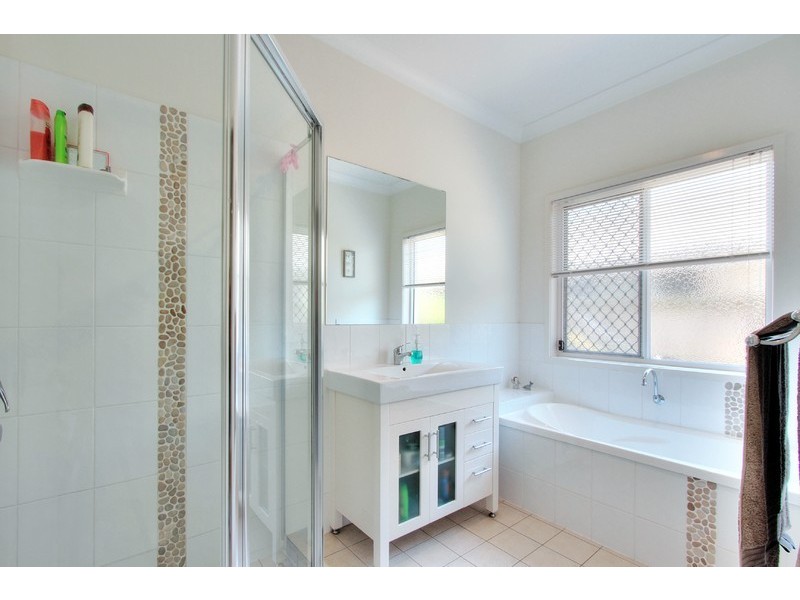 30 Sanctuary Parkway, Waterford QLD 4133