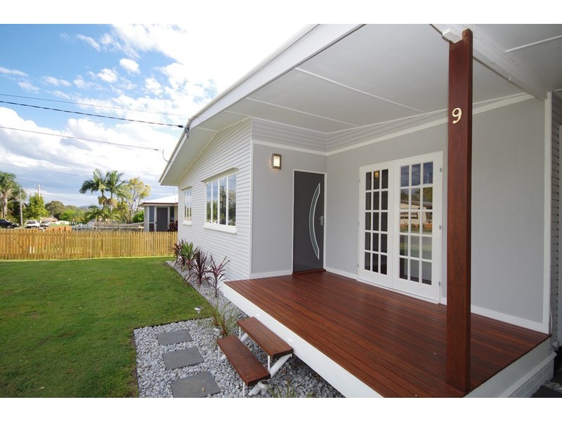 9 Heather Street, Silkstone QLD 4304