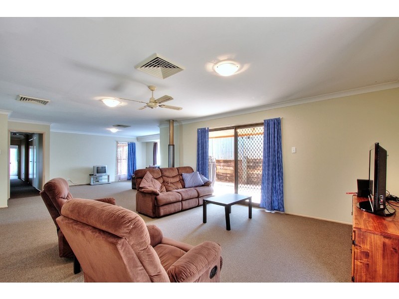 58 Cowra Street, Tanah Merah QLD 4128