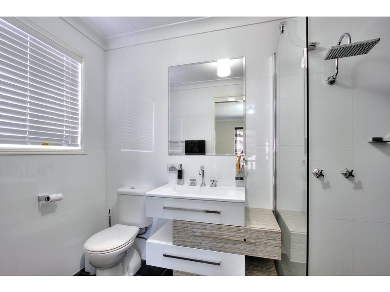 48 Cowra Street, Tanah Merah QLD 4128
