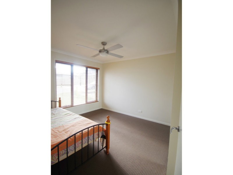 27 Banya Crescent, Springfield Lakes QLD 4300