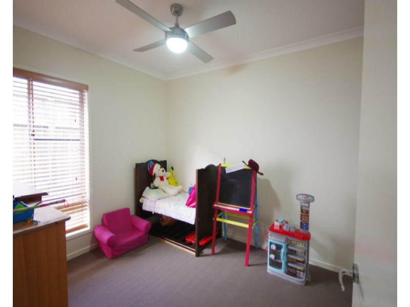 27 Banya Crescent, Springfield Lakes QLD 4300