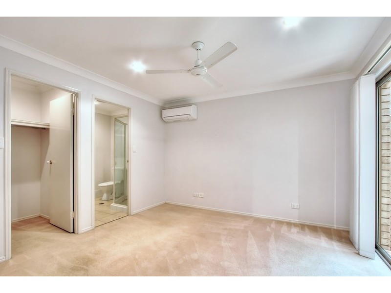 08/10 Penina Circuit, Cornubia QLD 4130