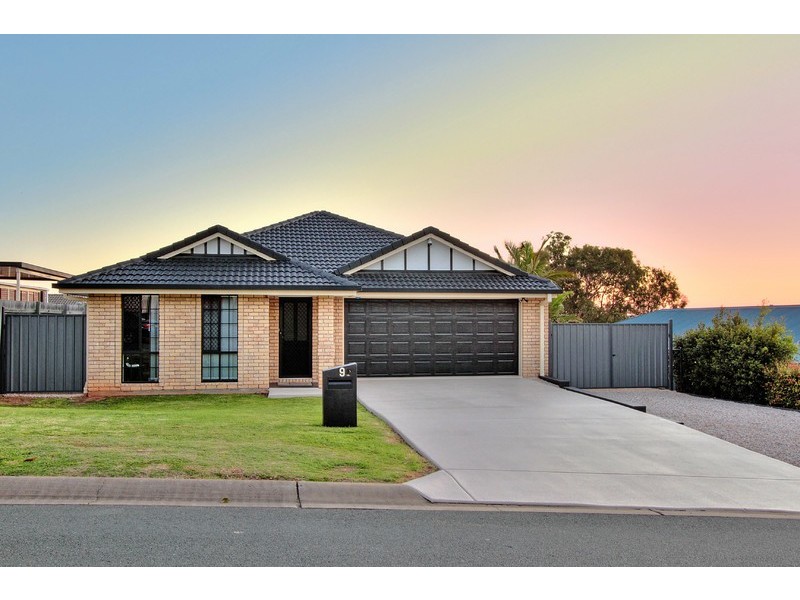 9 Maree Court, Tanah Merah QLD 4128