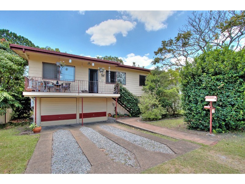 5 Brown Avenue, Logan Central QLD 4114