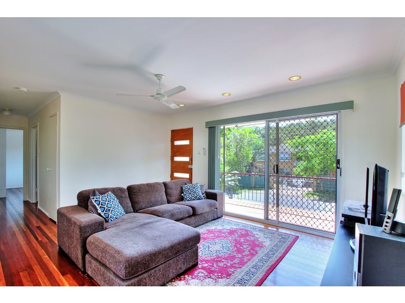 63 Rholanda Crescent, Springwood QLD 4127