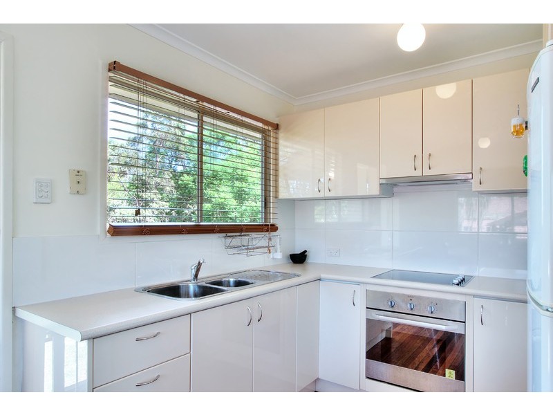 63 Rholanda Crescent, Springwood QLD 4127