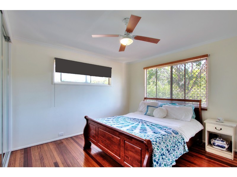 63 Rholanda Crescent, Springwood QLD 4127