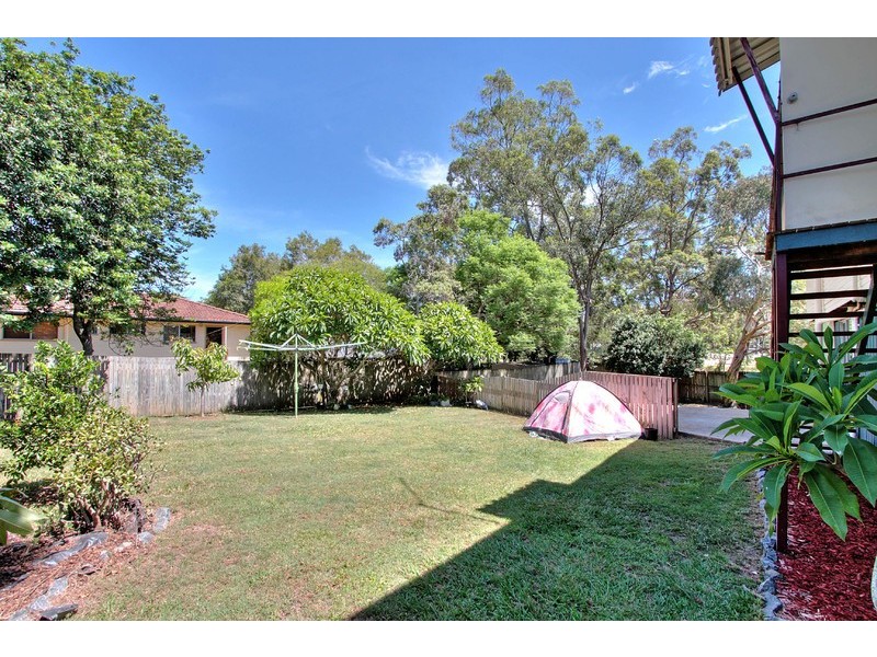 63 Rholanda Crescent, Springwood QLD 4127