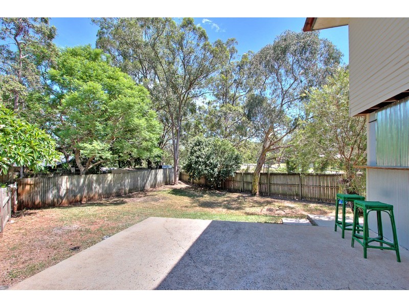 63 Rholanda Crescent, Springwood QLD 4127