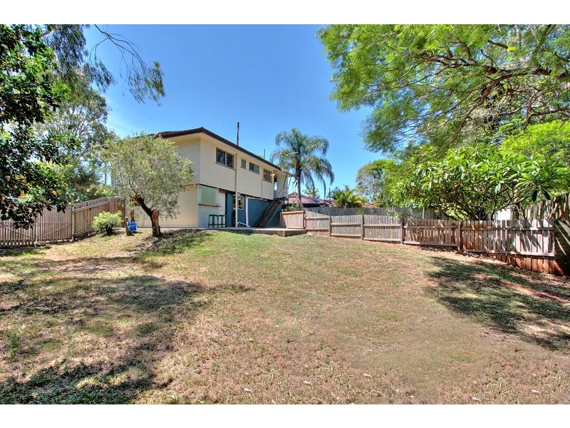 63 Rholanda Crescent, Springwood QLD 4127