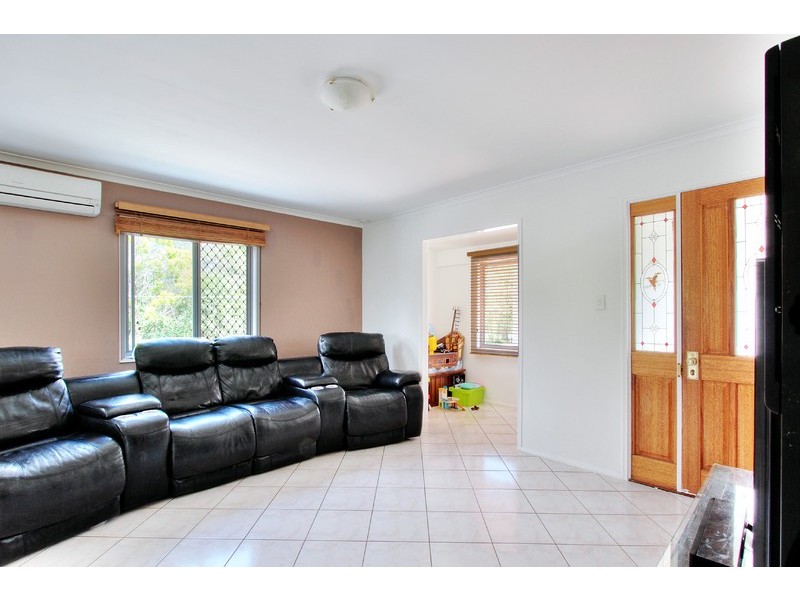 16 Lilac Street, Daisy Hill QLD 4127