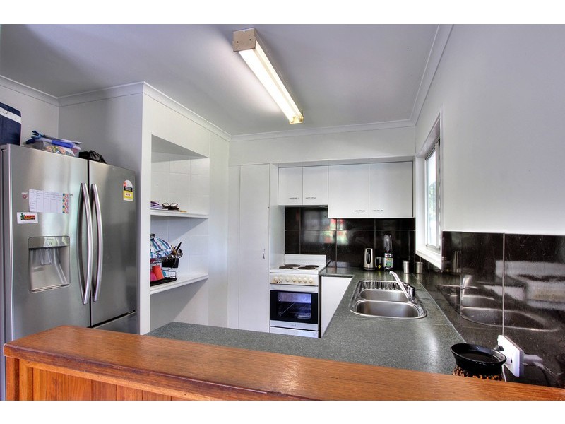 16 Lilac Street, Daisy Hill QLD 4127