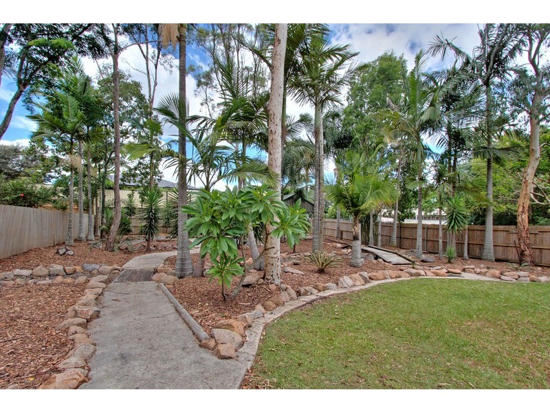 16 Lilac Street, Daisy Hill QLD 4127
