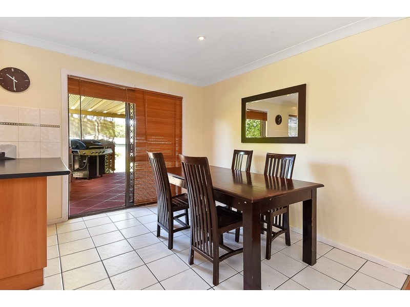 10 Lauretta Avenue, Springwood QLD 4127