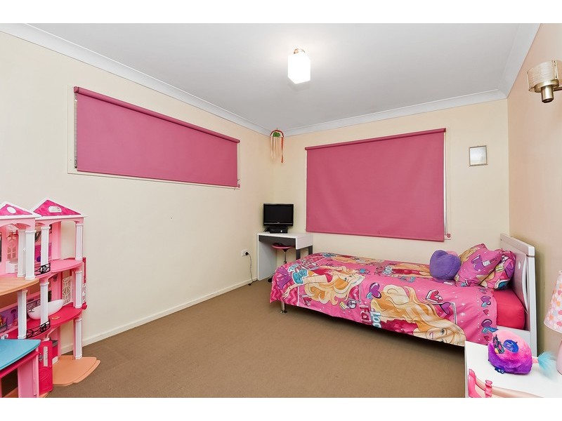 10 Lauretta Avenue, Springwood QLD 4127